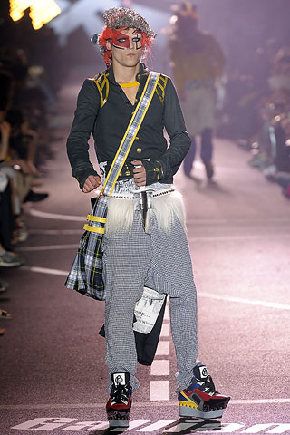 John Galliano / - 2009